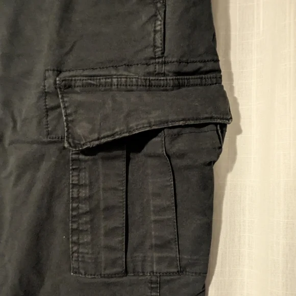 Women's Black American Eagle Cargo Pants Sz 30 - Picture 5 of 9